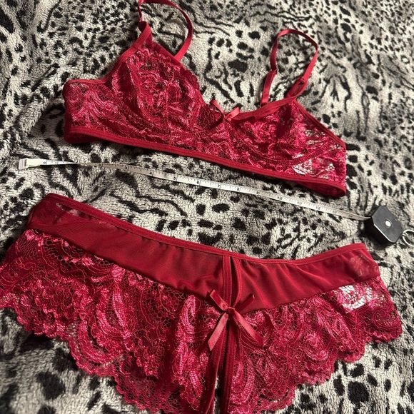 Sexy red two-piece outfit BNWOT size Large - Picture 2 of 7